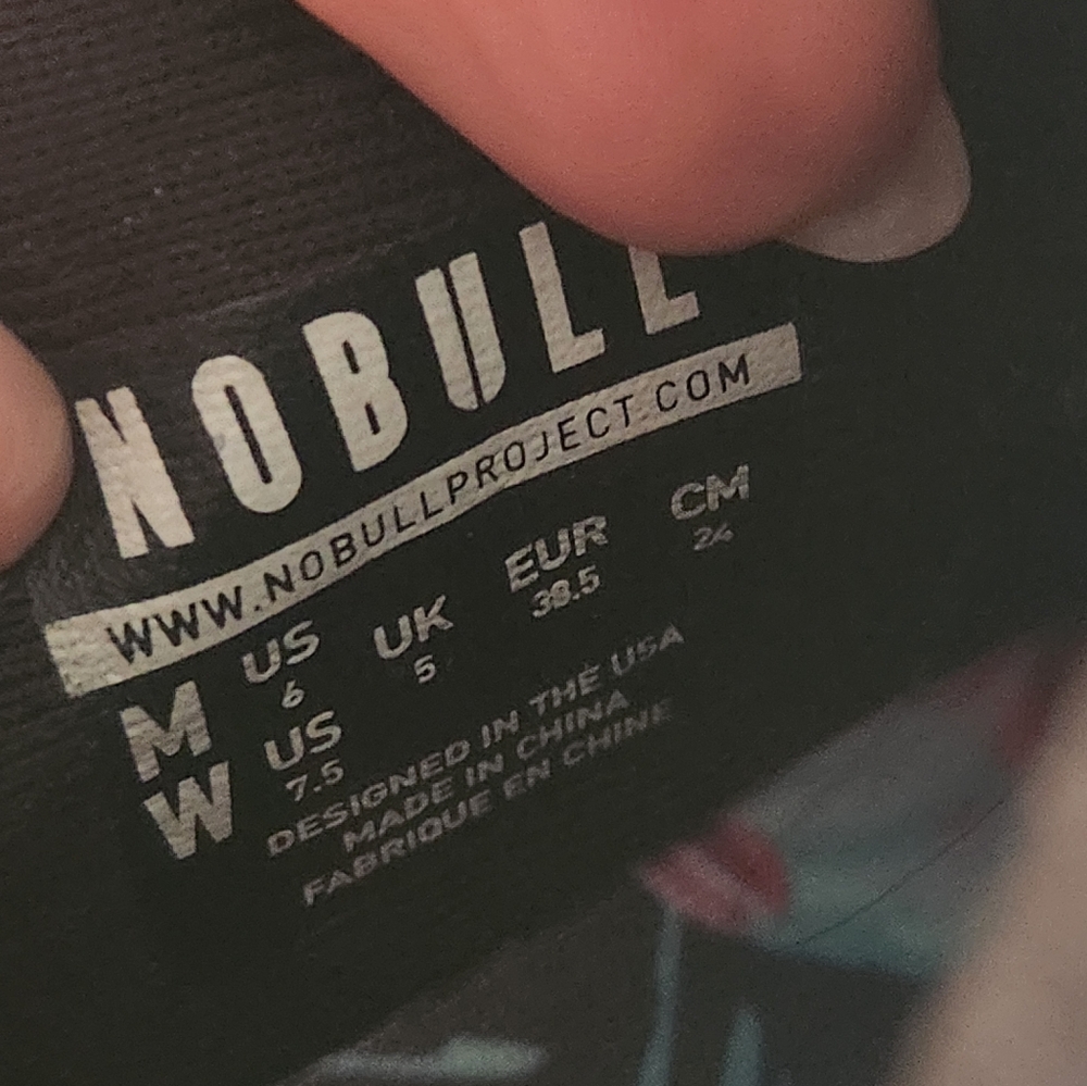 Nobull Size 7.5 - Picture 4 of 9